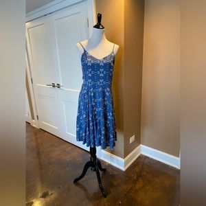 Gap dress size medium new with tag